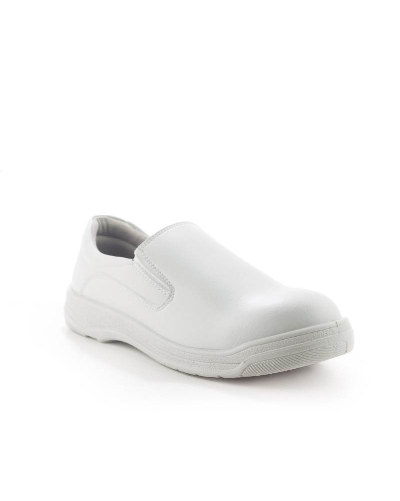 Fotografía del mocasín en entorno sanitario o estético